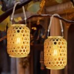 Deux lanternes solaires LED en bambou suspendues, éclairage chaud déco bohème pour jardin ou terrasse