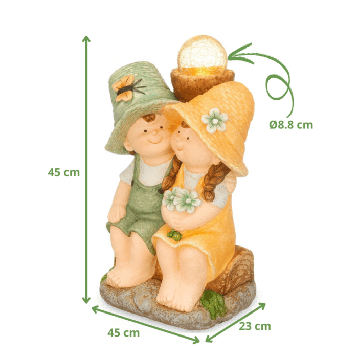 Statue solaire décorative de jardin – Couple Garçon & Fille avec globe lumineux LED blanc chaud, dimensions 45x45x23 cm, boule Ø 8,8 cm