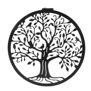 Décoration murale solaire en métal noir représentant l’arbre de vie, design ajouré circulaire.