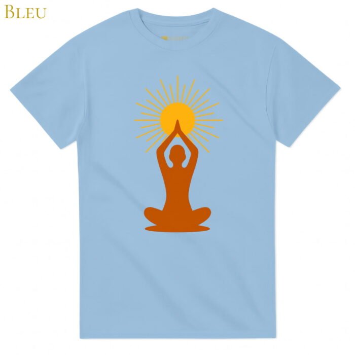 T-shirt couleur bleu avec illustration silhouette méditative et soleil rayonnant – Solaire Universel Création